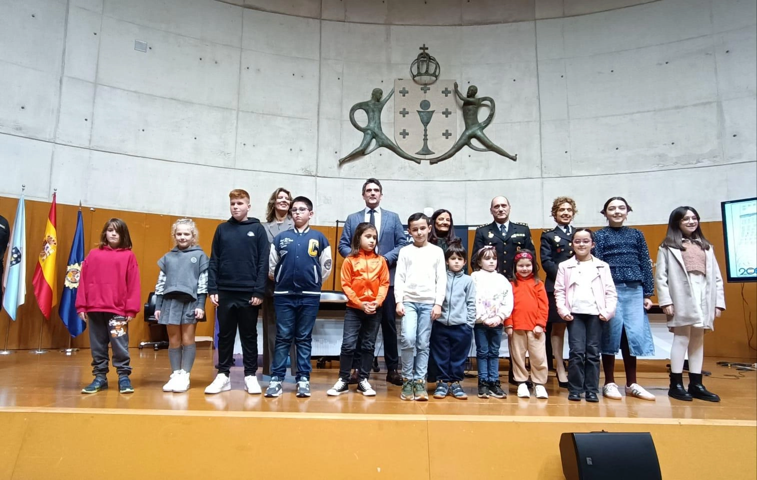 Image 1 of article A delegación da Xunta en Lugo acolle a entrega de premios do concurso infantil de debuxo con motivo do bicentenario da Policía Nacional