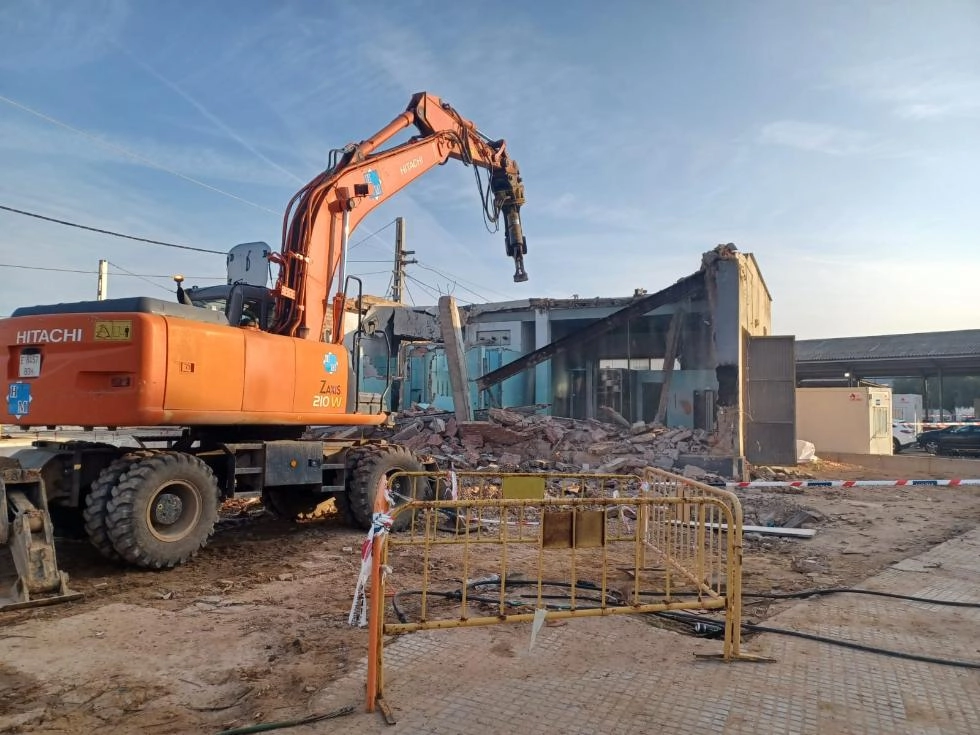 Imagen del artículo La Generalitat inicia la demolición de la estación de Paiporta de Metrovalencia dañada en las inundaciones para ejecutar su reconstrucción