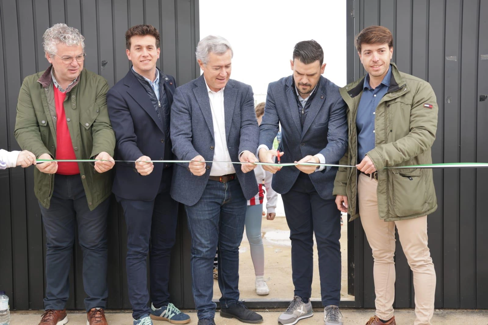 Image 2 of article La Junta de Extremadura destina 240.000 euros a la adecuación del campo de fútbol de Puebla de Alcocer