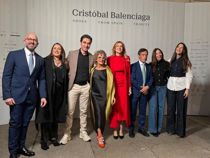 Imagen del artículo El calzado de la Región participa en una muestra de Balenciaga en Italia para promocionar sus marcas a nivel internacional