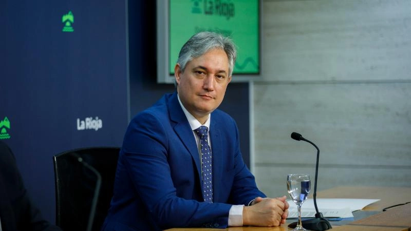 Imagen del artículo Iniciadas las actuaciones técnicas para adoptar las primeras soluciones ante el derrumbe de la torre de la iglesia de La Asunción de Viguera