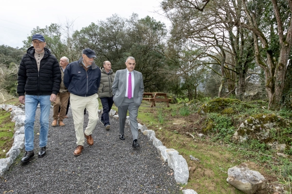Imagen del artículo Fomento invierte cerca de 80.000 euros en Voto para renovar el asfaltado de un vial en Vidular y dotar al municipio de un área recreativa en San Mamés de Aras