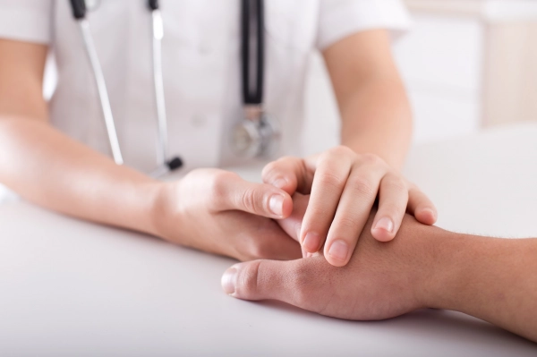 Imagen del artículo Salud subvencionará a entidades de pacientes y familiares, el desarrollo de programas dirigidos a la mejora de la salud de pacientes crónicos y pluripatológicos 

Las ayudas, cuya partida presupuestaria para este año se ha incrementado en un 8%, se podrán solicitar hasta el 20 de marzo   	 		 		27/02/2025 		    		 			 			 				 						 							camera_alt