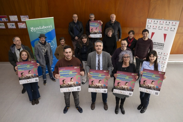 Imagen del artículo Azagra y San Adrián, escenarios del arranque de la edición 2025 del ciclo de teatro Sendaberri 

Organizado por la Dirección General de Cultura en colaboración con la Red de Teatros de Navarra, ofrecerá 67 funciones, de 15 compañías, 10 de ellas de Navarra, en 31 localidades socias de la propia Red   	 		 		28/02/2025 		    		 			 			 				 						 							camera_alt