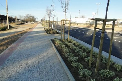 Image 4 of article Transportes inicia la segunda fase de las obras adecuar al paso de peatones y bicis la carretera del aeropuerto N-125 de Zaragoza