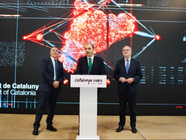 Imagen del artículo El Govern es reuneix amb més de 100 representants del sector de les telecomunicacions en el marc del MWC per avançar en els reptes de la digitalització i la connectivitat del país