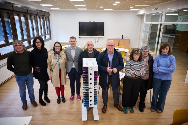 Imagen del artículo El consejero de Educación visita el colegio público de Andosilla para comprobar la aportación de las aulas ikasNOVA al objetivo de la inclusión 

Virgen de la Cerca dispone desde 2024 de este espacio dotado de equipamiento TIC que transforma radicalmente la experiencia educativa y que ya está implantada en 80 centros públicos de Navarra   	 		 		04/03/2025 		    		 			 			 				 						 							camera_alt