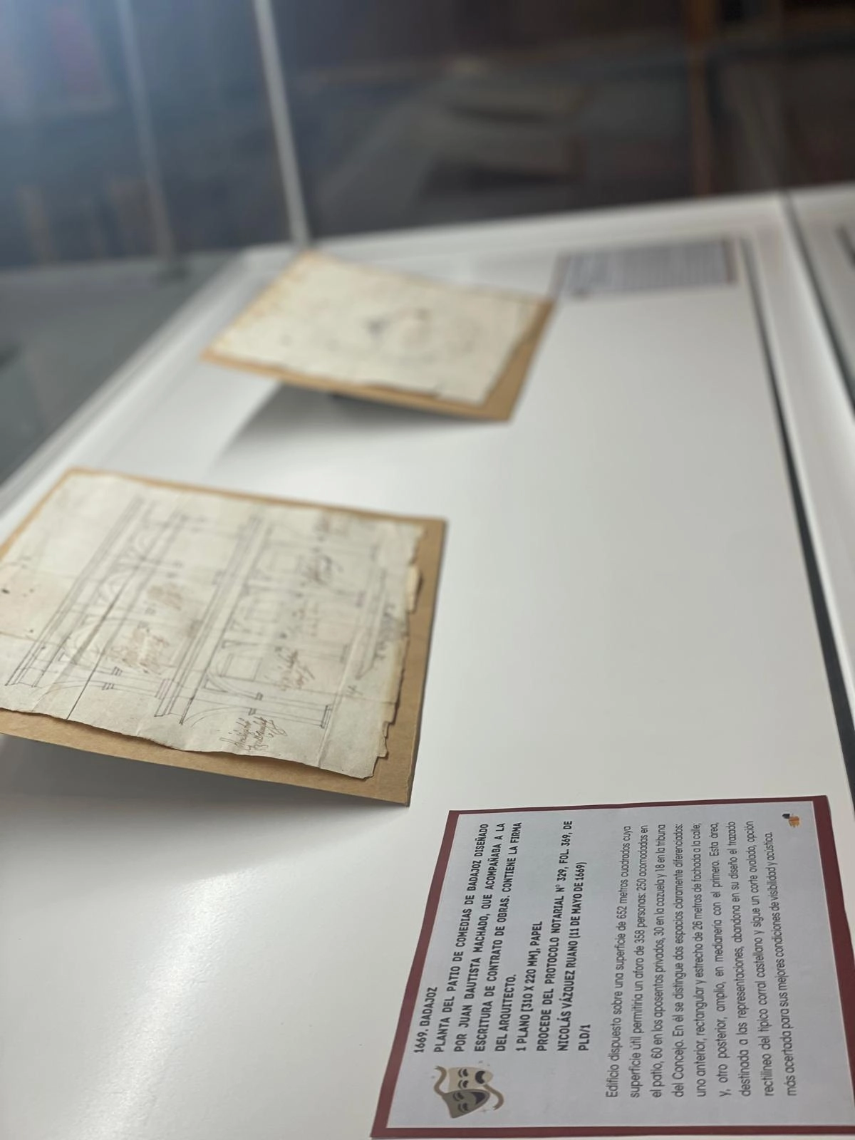 Image 1 of article El Archivo Histórico Provincial de Badajoz revive el teatro del Siglo de Oro con la exposición 'Lo tuyo es puro teatro'