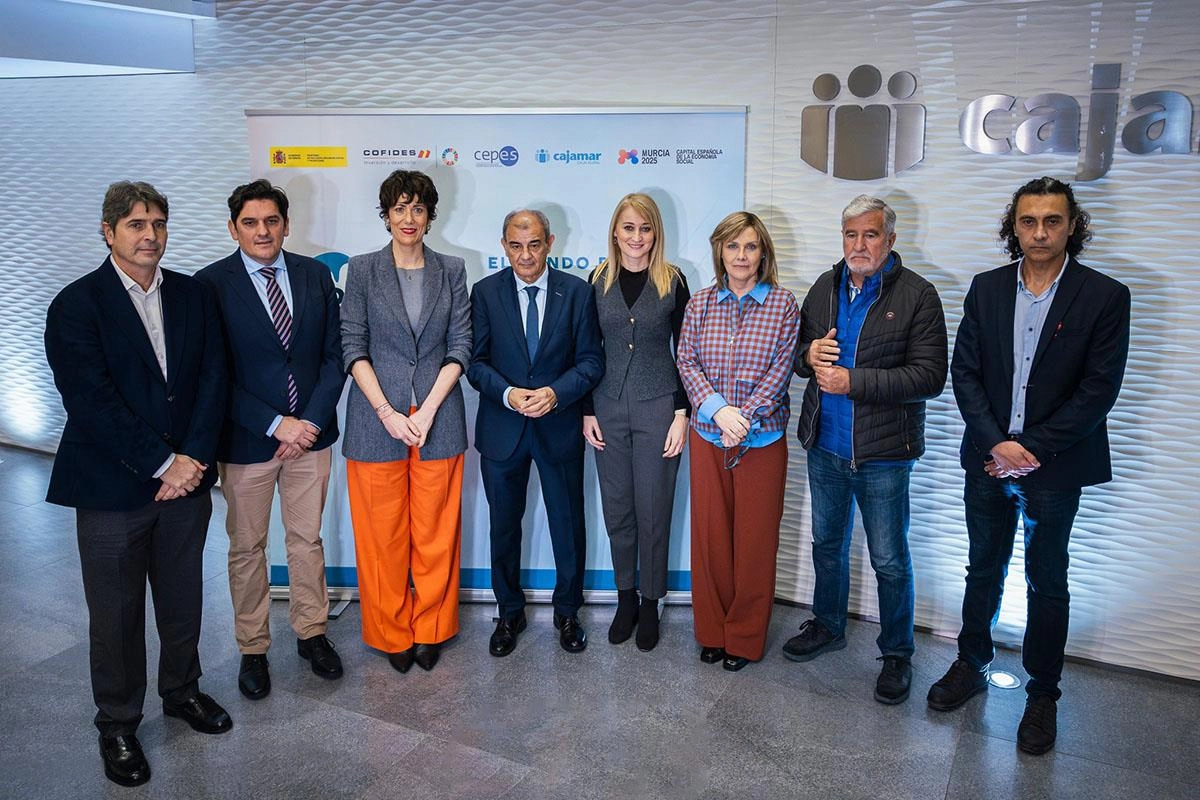Imagen del artículo Elma Saiz presenta el Fondo de Impacto Social (FIS) en Murcia, capital de la Economía Social 2025