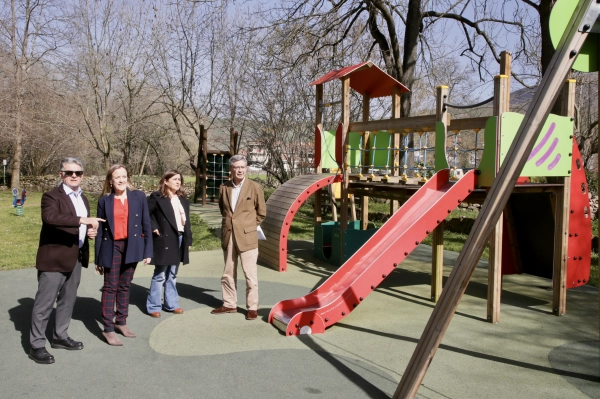 Imagen del artículo Selaya estrena parque infantil con el apoyo de la Consejería de Presidencia