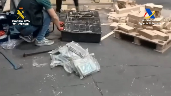 Image 2 of article Desmantelada una organización criminal que ocultaba droga en hornos industriales en Madrid