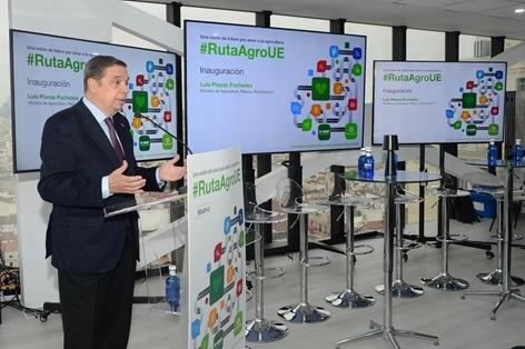 Image 0 of article Luis Planas: El carácter estratégico del sector agrario debe tener su reflejo en las prioridades del marco financiero de la UE y en la PAC