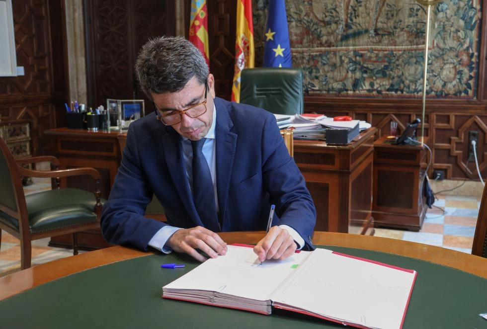 Imagen del artículo Carlos Mazón: En una semana hemos atendido 105 solicitudes de comisiones falleras para apoyarles en sus actividades durante estas Fallas