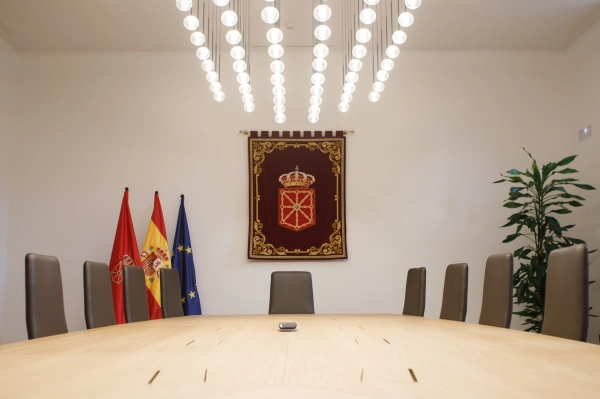 Imagen del artículo El Gobierno de Navarra estima las alegaciones de dos asociaciones de comerciantes y descarta la ampliación de un centro comercial en Ardoi 

Deniega la aprobación del Plan Sectorial de Incidencia Supramunicipal necesario para ampliar un gran establecimiento comercial en esta zona de Zizur Mayor   	 		 		12/03/2025 		    		 			 			 				 						 							camera_alt  						 							 						 							videocam