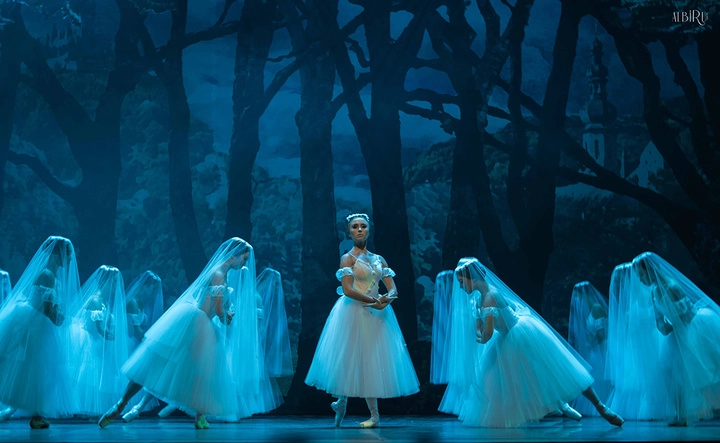 Imagen del artículo 'Giselle' llega al Auditorio regional de la mano del Ballet de Barcelona, que une tradición en la interpretación y tecnología punta