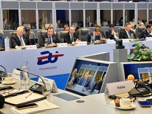 Image 3 of article Óscar Puente destaca el papel clave del transporte para el desarrollo de la estrategia de defensa y seguridad de la Unión Europea