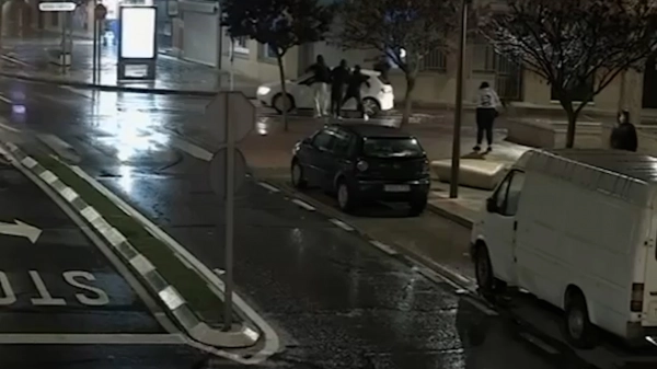 Image 2 of article Detenidas cinco personas, entre ellas cuatro menores de edad, por un intento de homicidio con un machete en Toledo