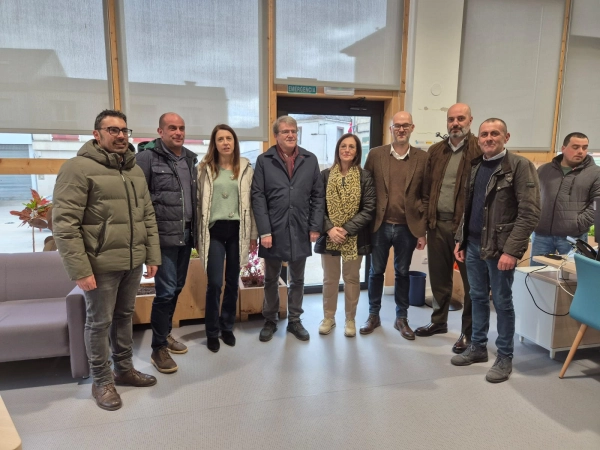 Image 2 of article Medio Rural reafirma no concello ourensán da Veiga a súa aposta polos produtos de proximidade do agro