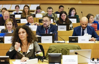 Imagen del artículo Denis Itxaso pide en Bruselas que Europa no olvide la causa de la vivienda. El debate geopolítico de la defensa y la seguridad no puede rebajar los objetivos de inversión comunitaria en vivienda