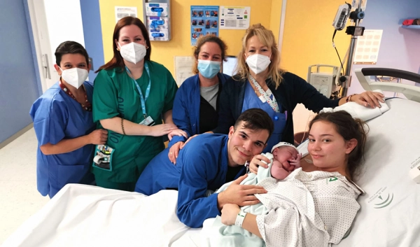 Imagen del artículo Aarón y Alejandro, primeros bebés andaluces de 2023, nacen en Málaga y Almería a las 00:01 horas