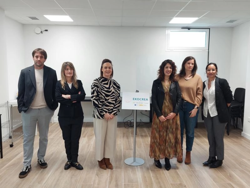 Imagen del artículo La delegada del Gobierno visita el proyecto EKOCREA que se enmarca en el PERTE de la Economía Social y los Cuidados