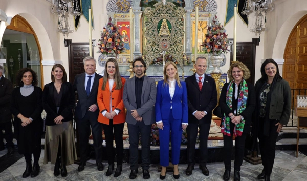 Imagen del artículo El IAPH finaliza la restauración del simpecado de la Hermandad del Rocío de Huelva