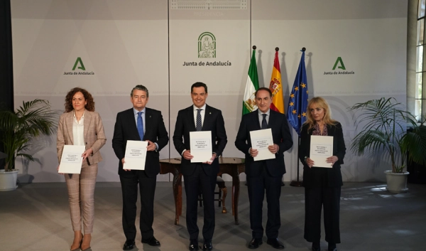 Imagen del artículo Andalucía se sitúa como referente en el diálogo social y moviliza 9.000 millones para familias, jóvenes, pymes y autónomos
