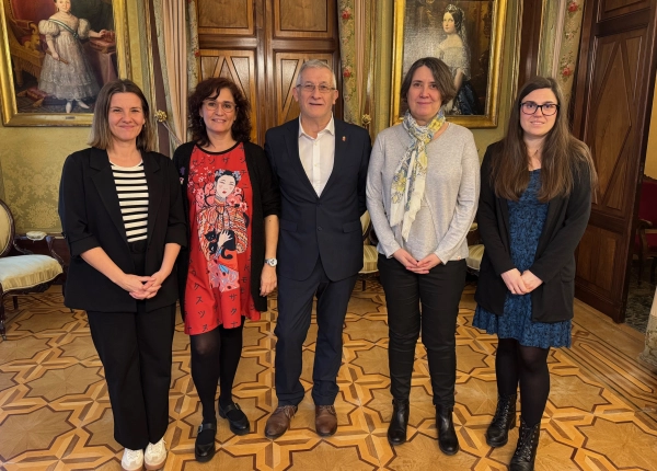 Imagen del artículo El Gobierno de Navarra y COMFIN abordan los retos de la violencia de género económica 

El vicepresidente Taberna destaca que la violencia económica es un mecanismo de coerción y control que limita la autonomía de las mujeres y subraya la necesidad de visibilizarla   	 		 		23/03/2025 		    		 			 			 				 						 							camera_alt