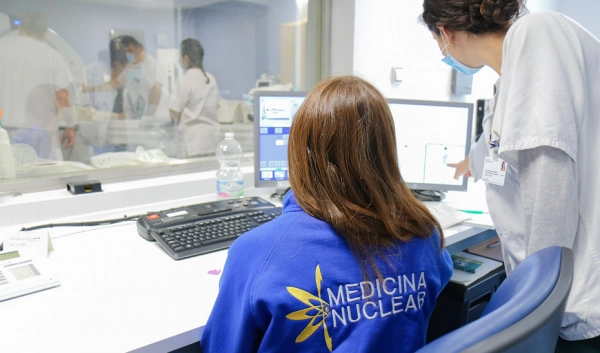 Imagen del artículo Andalucía cubre la totalidad de las 1.921 plazas de formación sanitaria especializada ofertadas