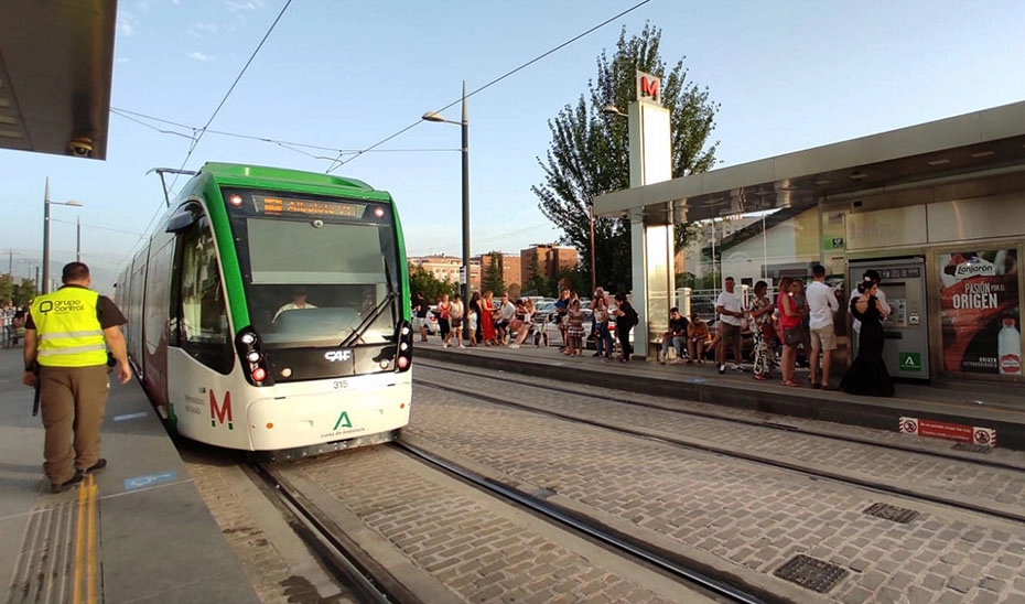 Imagen del artículo Metro de Granada refuerza su oferta durante el Corpus con cinco días de servicio ininterrumpido
