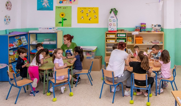 Imagen del artículo La Consejería de Desarrollo Educativo acuerda mejoras en el calendario escolar de las Escuelas Infantiles