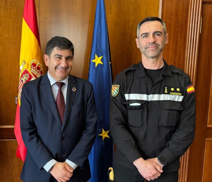 Imagen del artículo Pedro Blanco agradece a la UME su labor imprescindible en Galicia, protegiéndola contra los fuegos forestales y ante cualquier emergencia