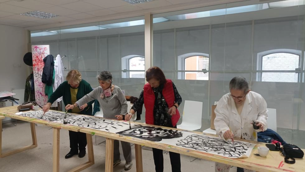 Image 2 of article El Consorci de Museus presenta 'La Alcachofa', el primer periódico elaborado por mujeres de más de 65 años que promueve la inclusión a través de la creatividad
