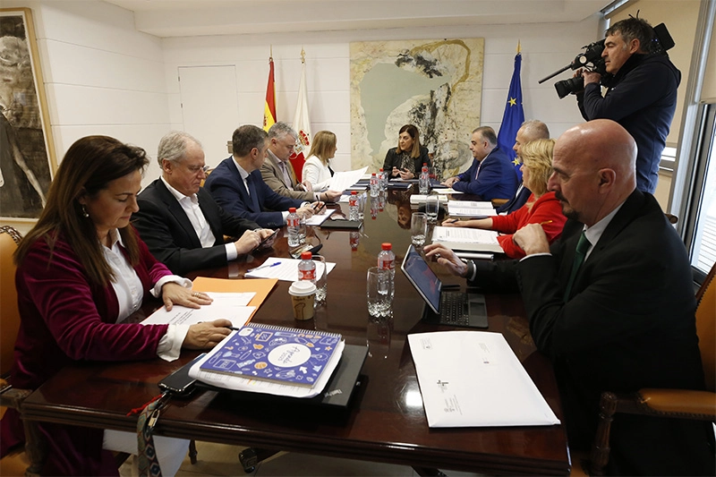 Imagen del artículo El Consejo de Gobierno aprueba invertir casi 1,8 millones de euros en dispositivos de teleasistencia avanzada