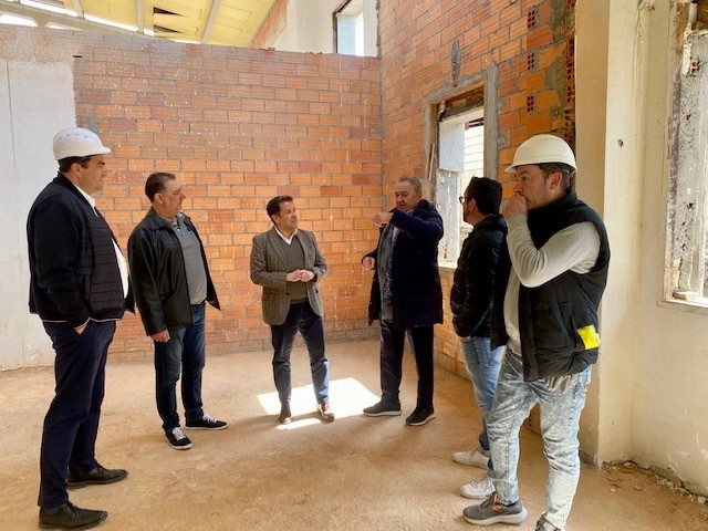 Image 0 of article A Xunta comproba o avance das obras da futura residencia de maiores da Teixeira