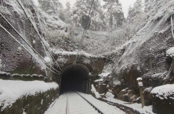 Imagen del artículo Transportes adjudica por 6,17 millones de euros la renovación integral del túnel ferroviario de Guadarrama