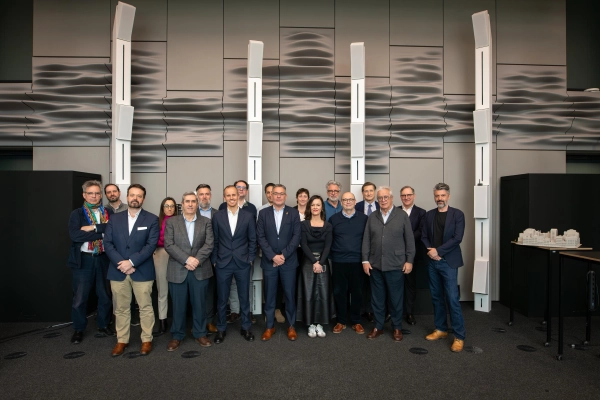 Imagen del artículo Navarra lanza la licitación del BAI y presenta su primer título formativo durante una visita a la ETH de Zúrich 

El consejero García reafirma el compromiso de la Comunidad Foral con la construcción industrializada y destaca la importancia de impulsar la cooperación internacional
     	 		 		01/04/2025 		    		 			 			 				 						 							camera_alt  						 							 						 							videocam