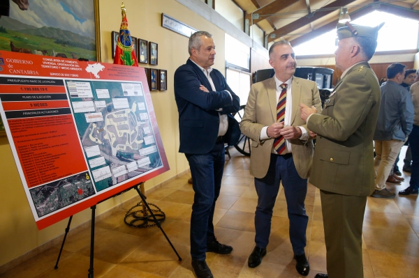 Imagen del artículo El Gobierno de Cantabria invertirá 1,2 millones de euros en la construcción de un espacio especializado para la insensibilización equina en el Centro Militar de Cría Caballar de Mazcuerras