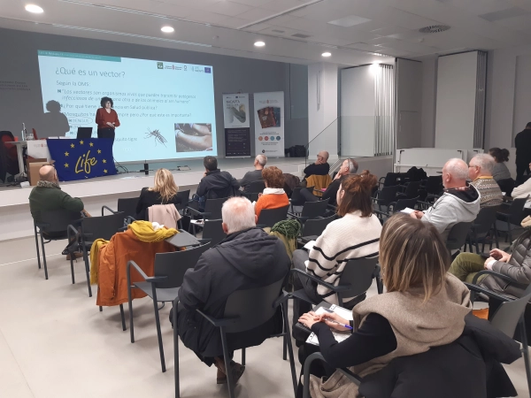 Imagen del artículo El ISPLN comienza una nueva campaña de vigilancia y control del mosquito tigre, establecido ya en el norte de Navarra 

Se ha detectado puntualmente esta especie invasora en 18 municipios, por lo que hace un llamamiento a la colaboración ciudadana y de entidades locales para evitar su expansión   	 		 		06/04/2025 		    		 			 			 				 						 							camera_alt  						 							 						 							videocam