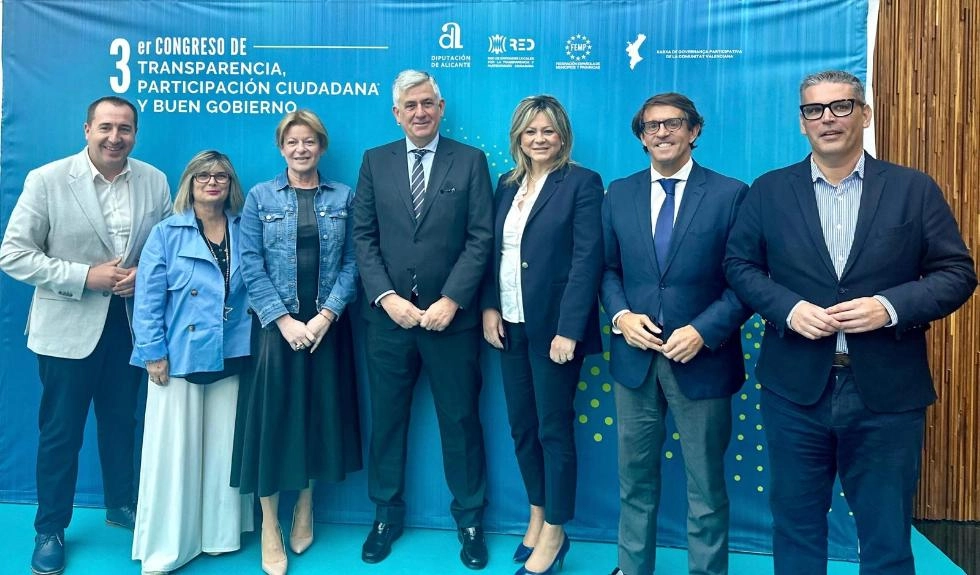 Imagen del artículo El secretario autonómico de Relaciones Institucionales destaca la transparencia como pilar fundamental del Gobierno Abierto y la democracia