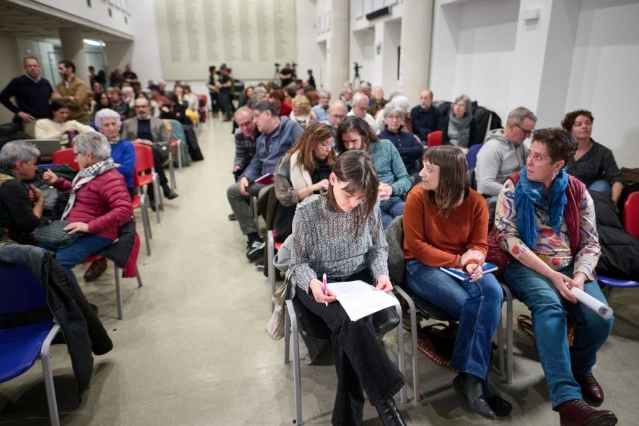 Imagen del artículo Abierto el plazo para realizar aportaciones al proyecto de Ley Foral de Viviendas Colaborativas en Navarra 

El plazo para que la ciudadanía realice sus aportaciones finalizará el 4 de mayo   	 		 		08/04/2025 		    		 			 			 				 						 							camera_alt