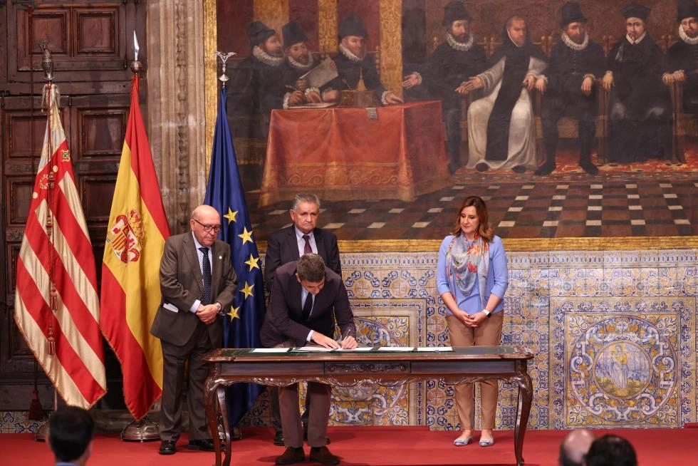 Image 3 of article Mazón ensalza la exigencia, responsabilidad y generosidad tras un acuerdo histórico por la biodiversidad y el futuro sostenible de l'Albufera