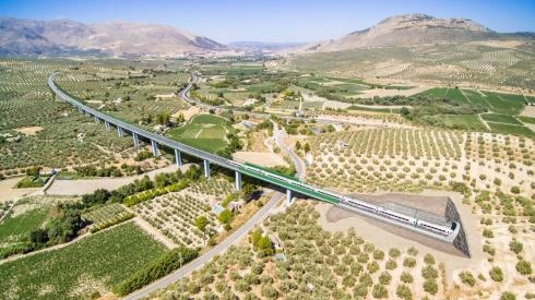 Image 1 of article El Gobierno autoriza licitar por 282 millones de euros las obras del tramo Valle del Genil, el último de la Variante de Loja