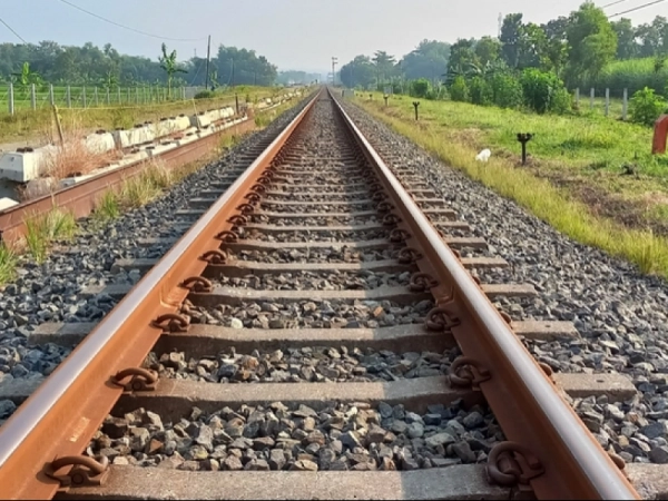 Imagen del artículo S'inicien les actuacions per al traspàs dels trams per on circulen les línies R1, R2 i R3 de Rodalies
