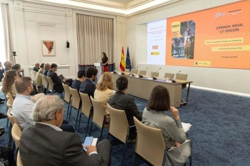 Image 1 of article Transportes avanza en una estrategia participativa y pionera en Europa para atajar la pobreza en el transporte