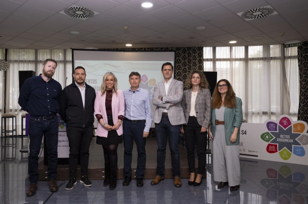 Imagen del artículo El #EventoestratégicoS4 IRIS distribuye 1,93 millones entre proyectos para el desarrollo e implantación de soluciones digitales y de aplicación de IA 

A esta convocatoria se añade otra de 1,45 millones para el establecimiento de soluciones tecnológicas y la posibilidad de participar en programas de formación sobre captura de datos, un laboratorio de ciencia de datos y un laboratorio de IA   	 		 		11/04/2025 		    		 			 			 				 						 							camera_alt