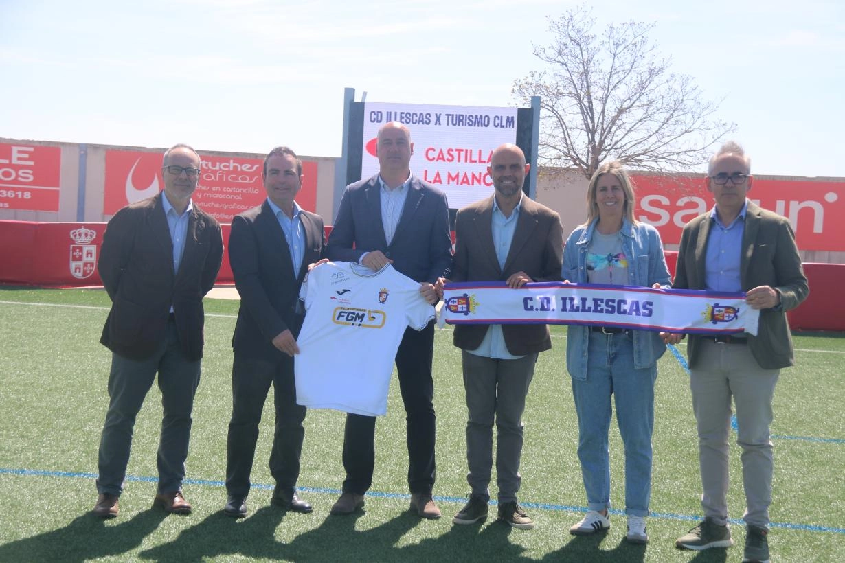 Image 2 of article El Gobierno regional y el Club Deportivo Illescas se unen para promocionar el turismo de Castilla-La Mancha