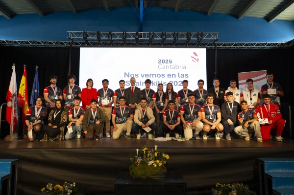 Image 0 of article Silva clausura las 'Cantabria Skills 2025' que califica como salto de calidad en la consolidación de la FP en la región