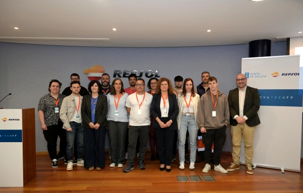 Image 3 of article Xunta e Repsol presentan un reto sobre industria química que será resolto polo CIFP Universidade Laboral de Culleredo e o IES Marqués de Sargadelos de Cervo