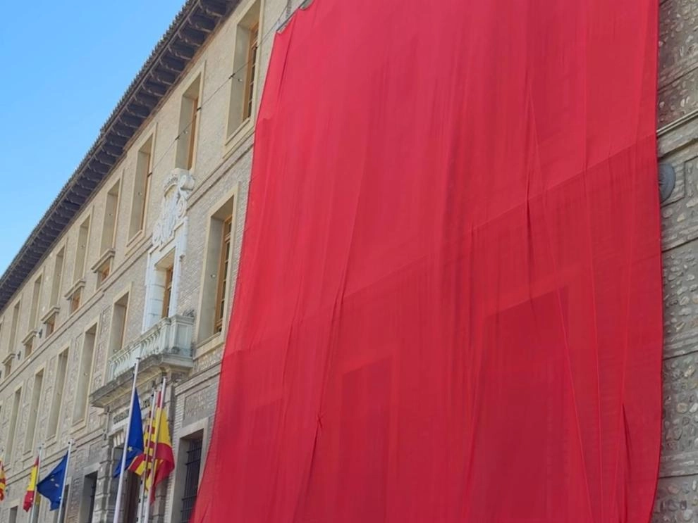 Imagen del artículo Aragón desplegará este domingo una gran bandera de casi 2.000 metros cuadrados como inicio de un San Jorge reivindicativo